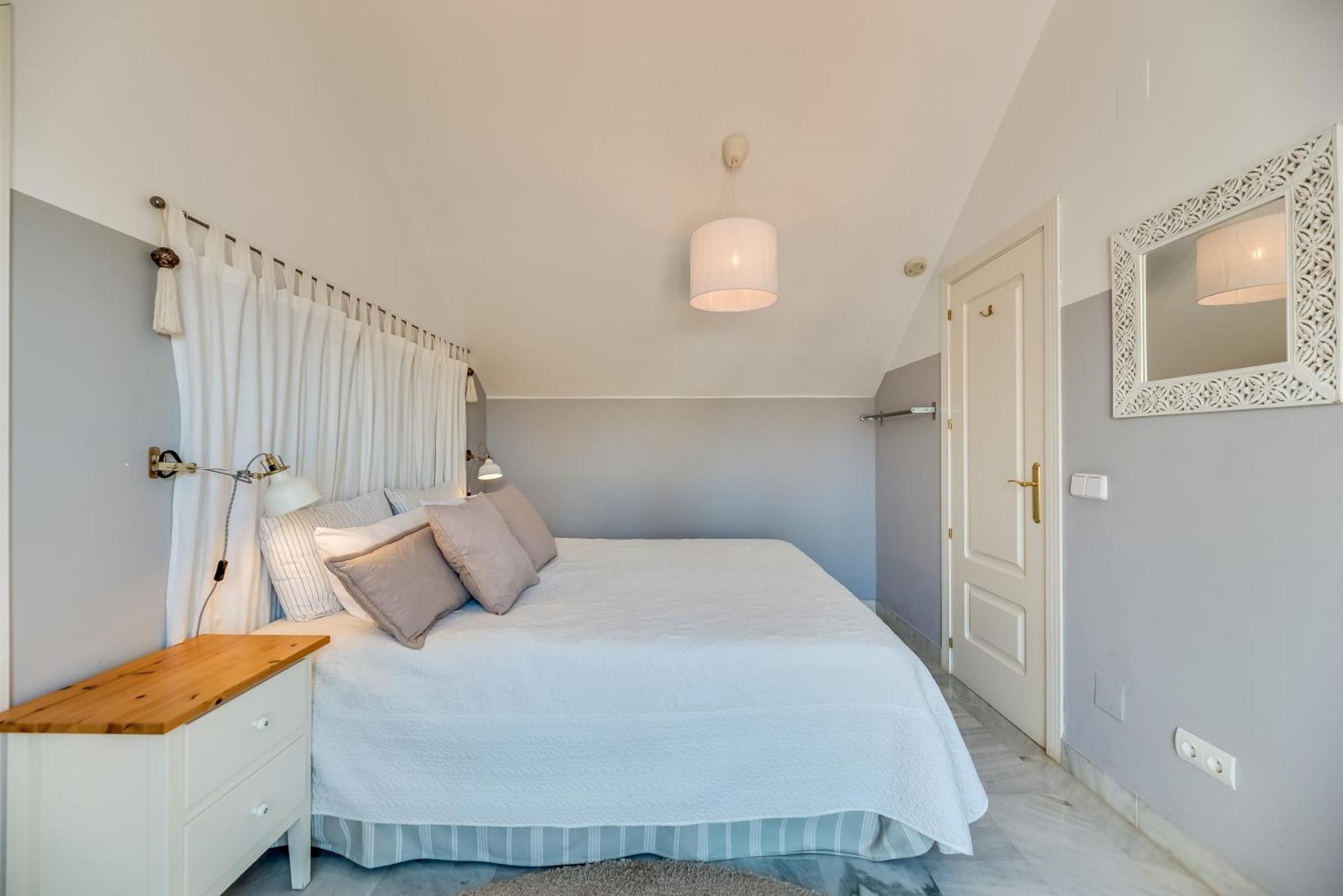 Apartamento Elegant 2 Bdrm Penthouse With Bbq And Pools Marbella Exterior foto