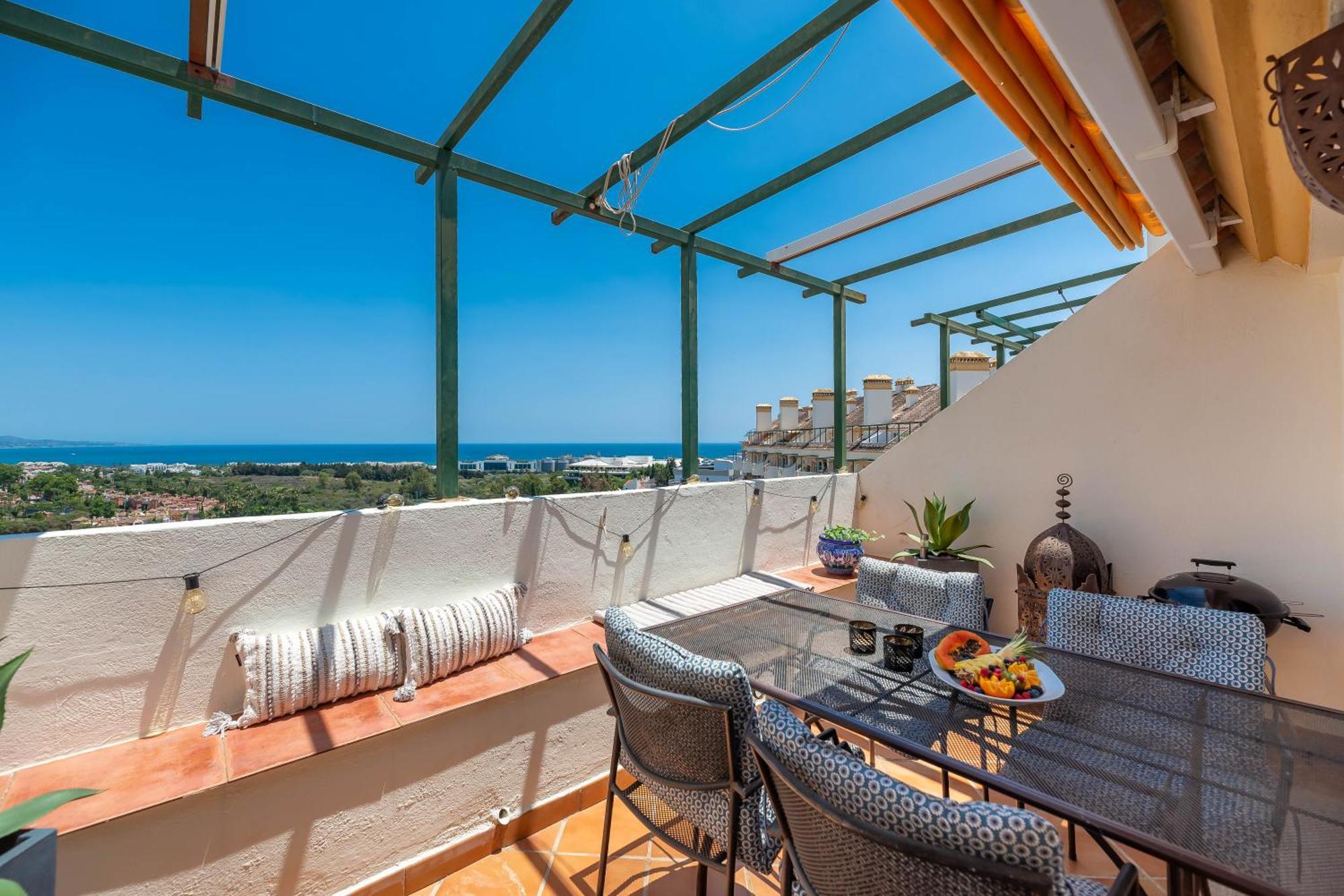 Apartamento Elegant 2 Bdrm Penthouse With Bbq And Pools Marbella Exterior foto